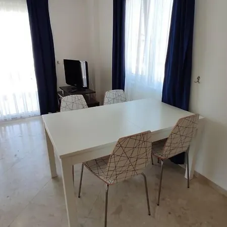 Apartment Sunny Duplex In King Selene *