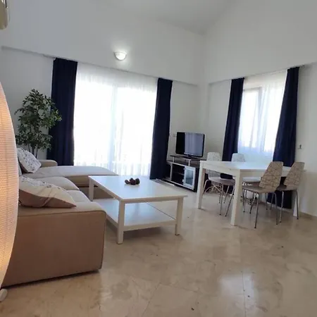 Sunny Duplex In King Selene